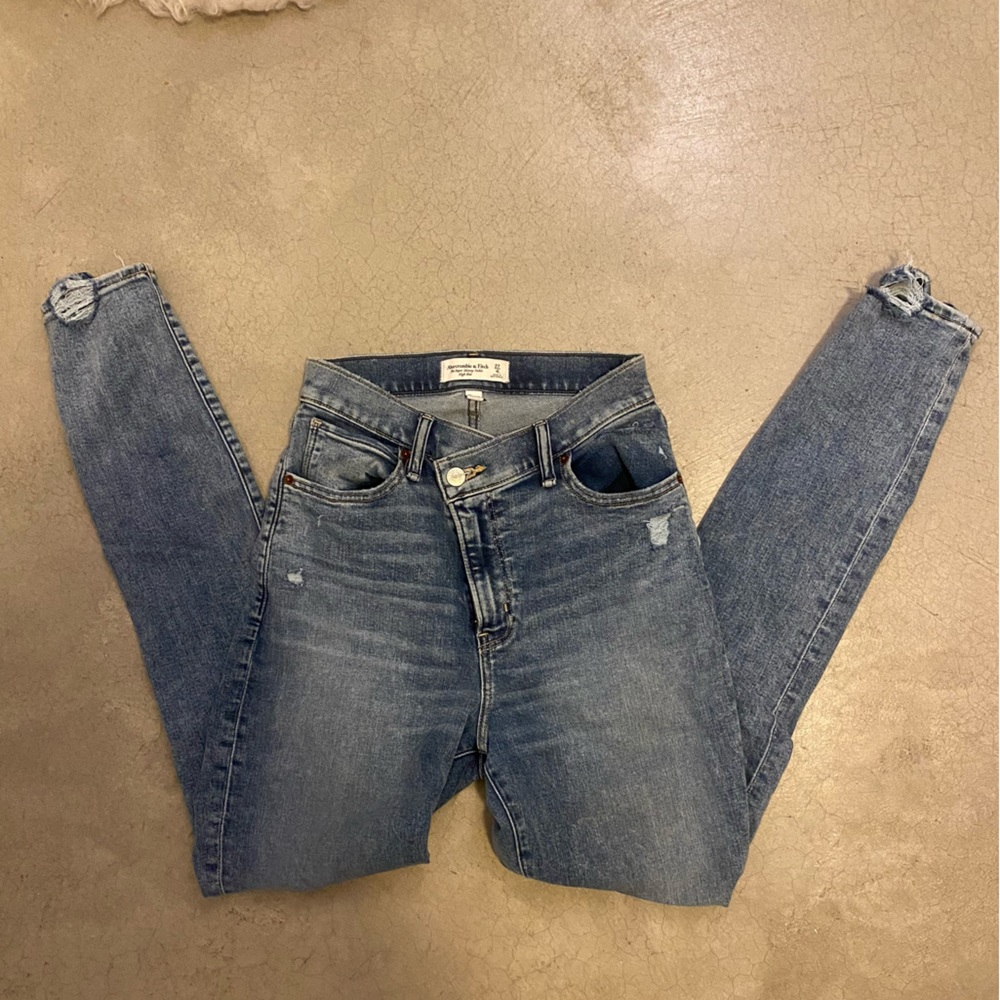 Abercrombie cross waist skinny curve love 27L